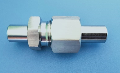 对焊式活接头在工业控制系统中的作用