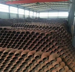90度热压弯头 耐腐蚀 更换次数少 建筑供水管道